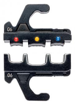 Crimping dies for insulated terminals, plug connectors and butt connectors 